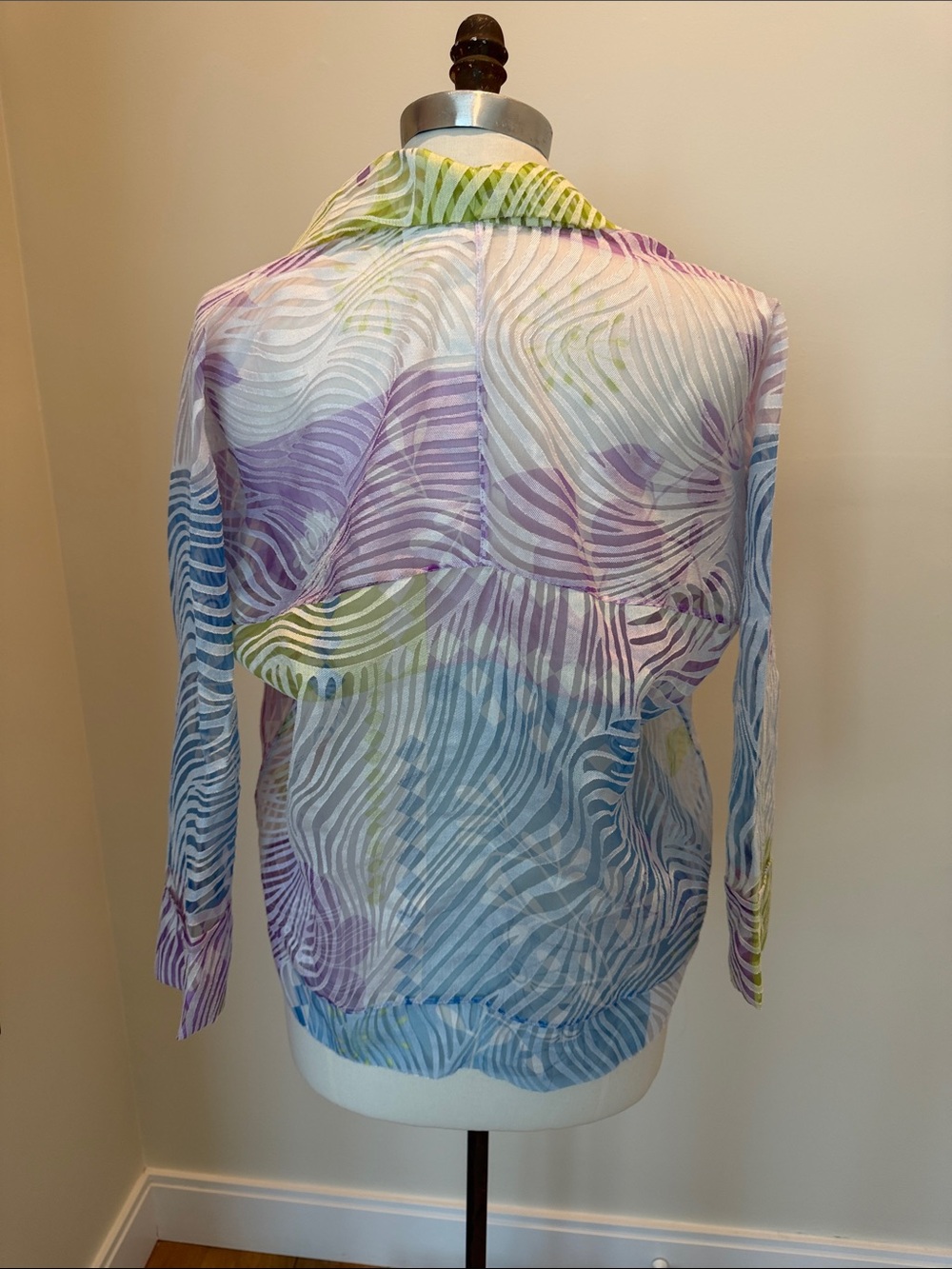 Lightweight Multi-Color Patterned Duster - Picture 3 of 3